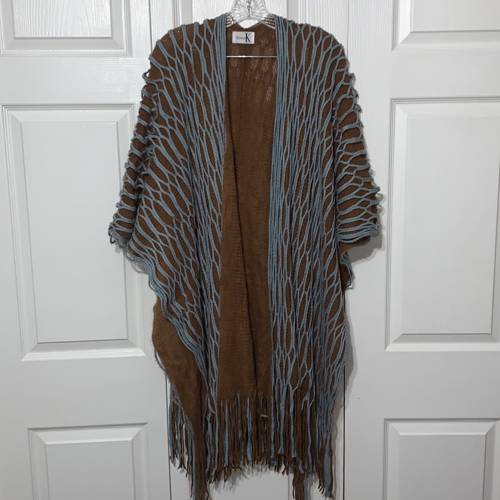 Shana K poncho / Shrug